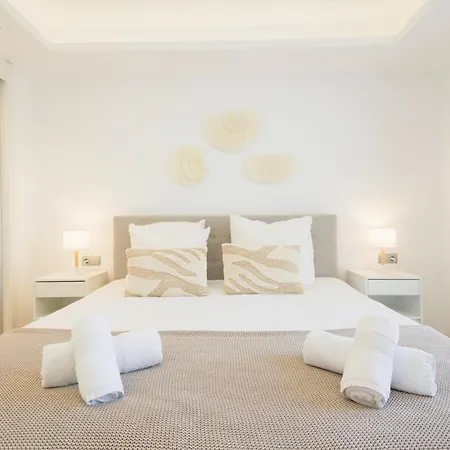 Stunning Views Of Mountains, Sea, Golf And Appartement *