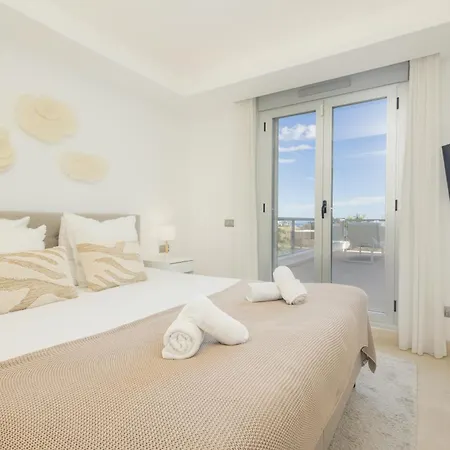 Apartment Stunning Views Of Mountains, Sea, Golf And Benahavís